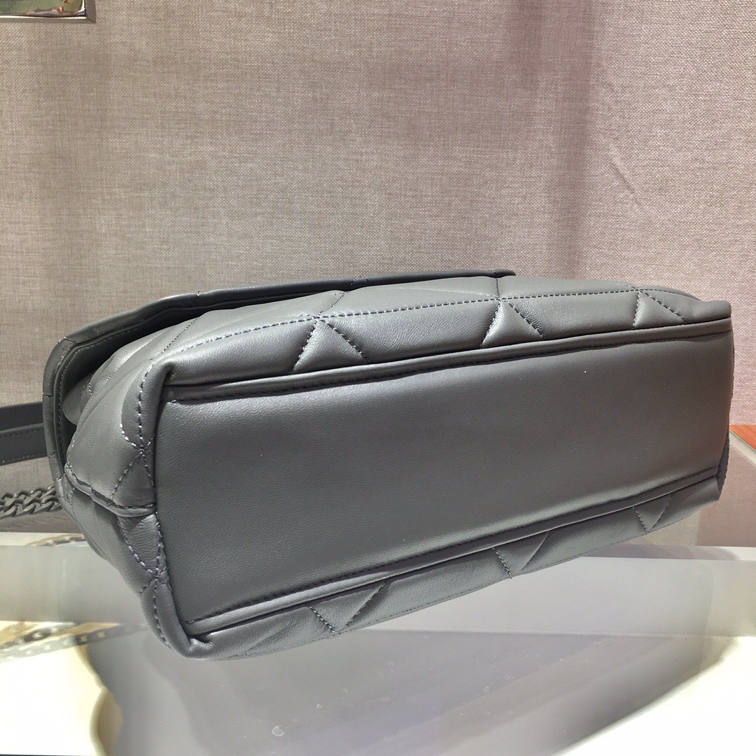 프라다 스펙트럼 나파 가죽 숄더백