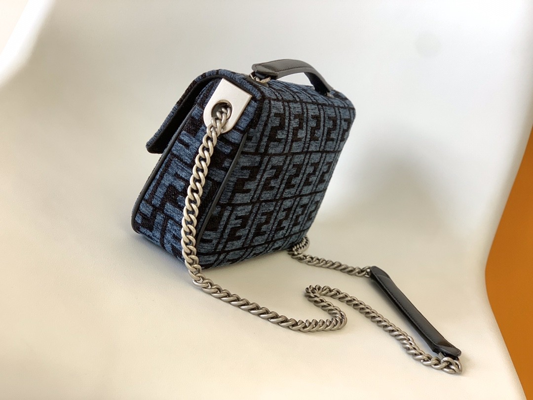 펜디 FENDI 탑 핸들 바게트 숄더백