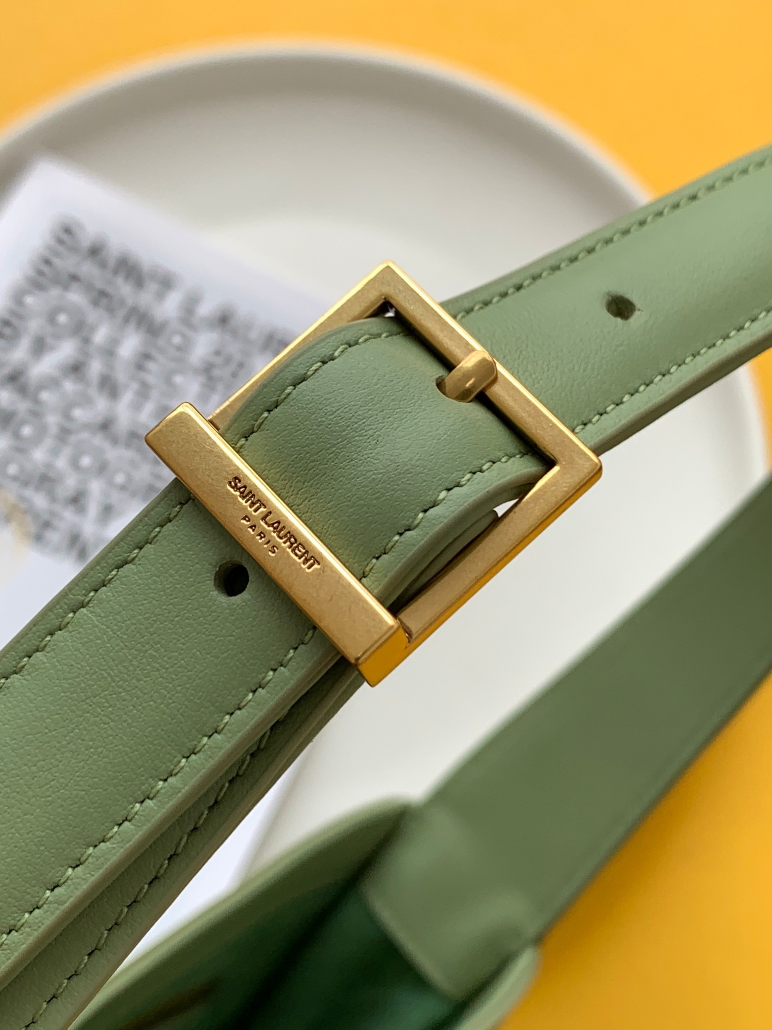 세인트로랑 스무스 레더 LE 5A7 스몰 호보백 (올리브그린)