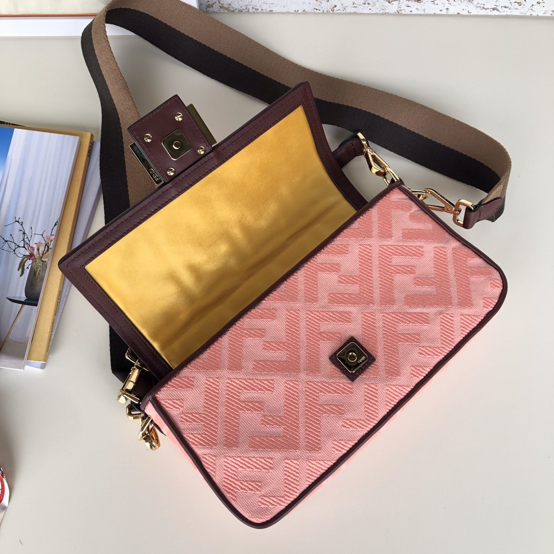 펜디 FENDI Bagutte 바게트 숄더 백