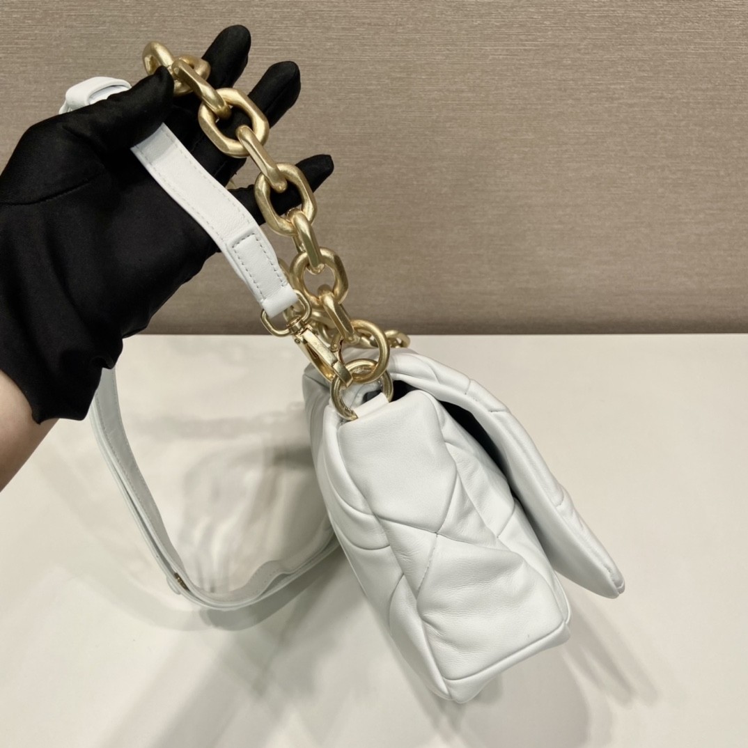 프라다 PRADA 나파 숄더 백