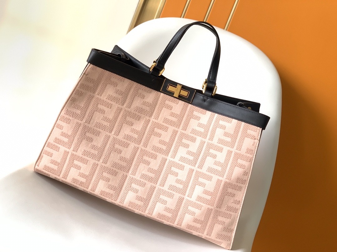 펜디 FENDI peekaboo X-tote 피카부 토트 백