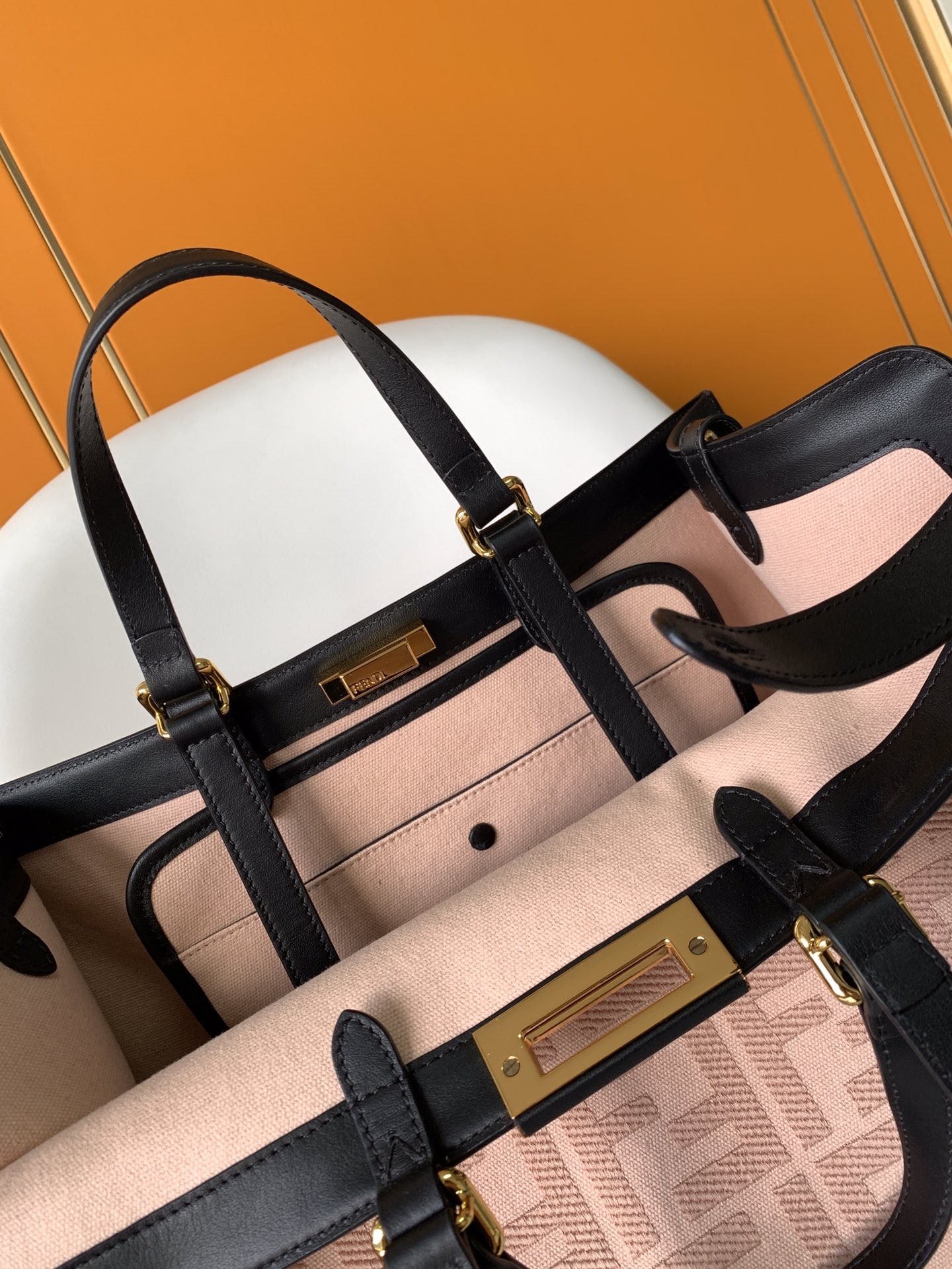 펜디 FENDI peekaboo X-tote 피카부 토트 백