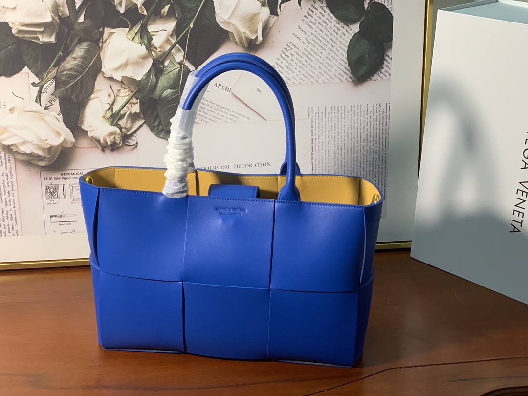 보테가베네타 토트백