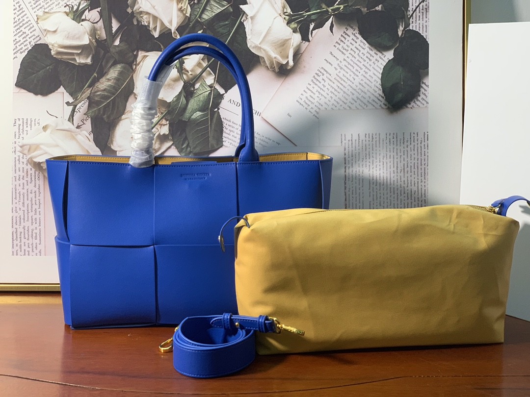 보테가베네타 토트백