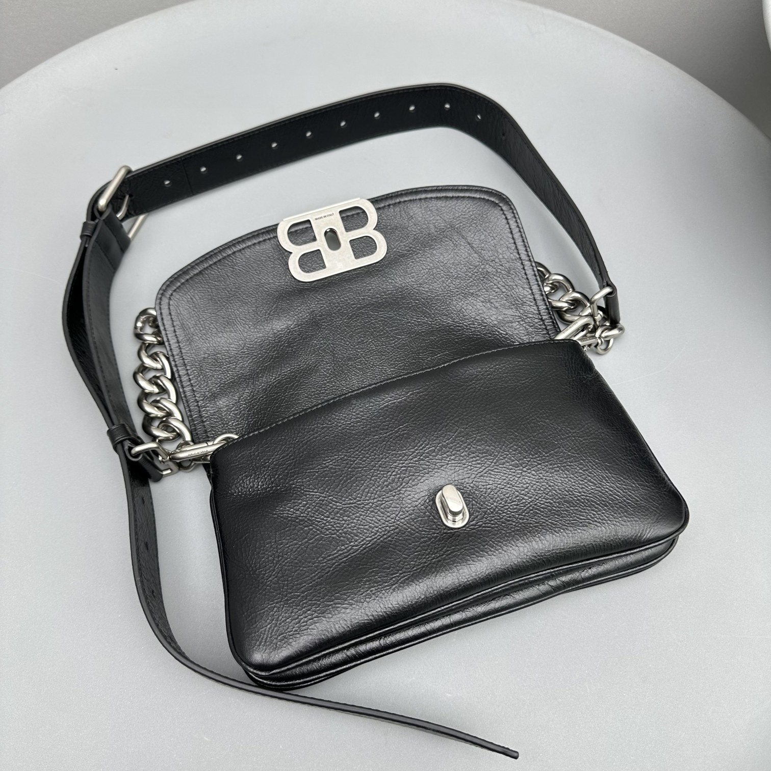 발렌시아가 BB 소프트 스몰 크로스백