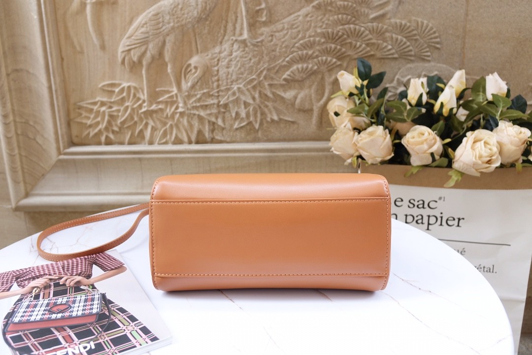 펜디 FENDI 피카부 토트 백