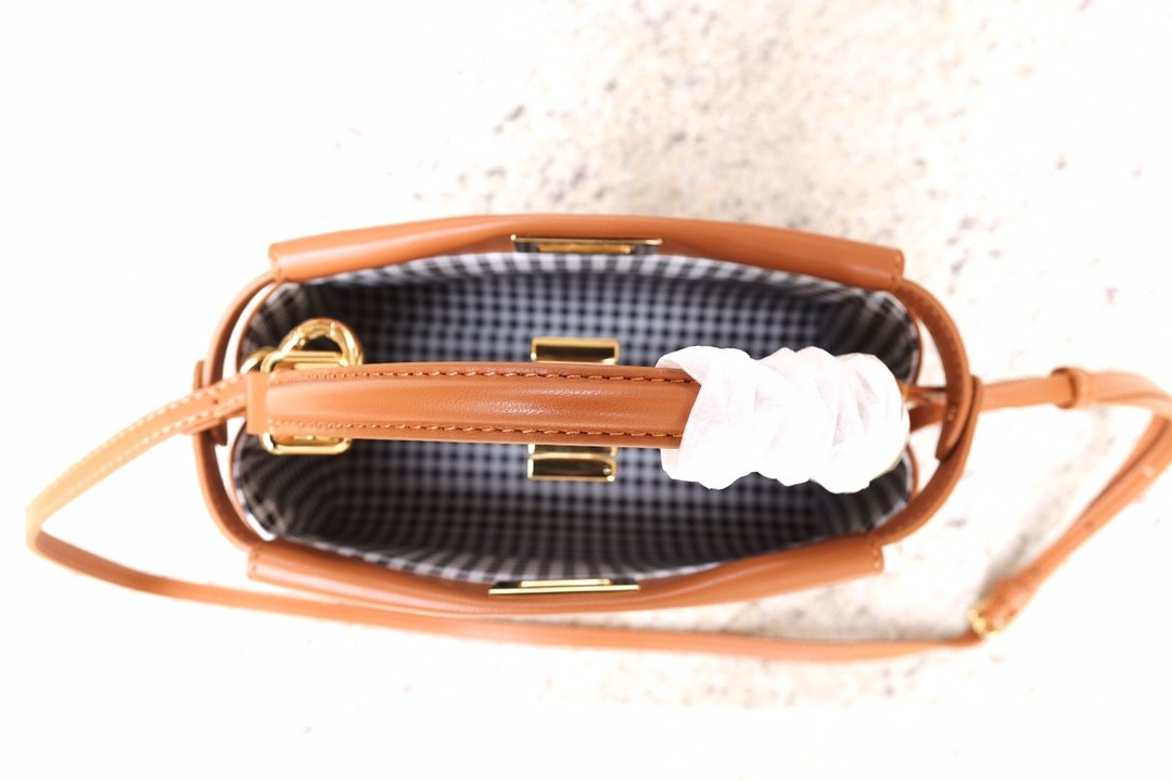 펜디 FENDI 피카부 토트 백