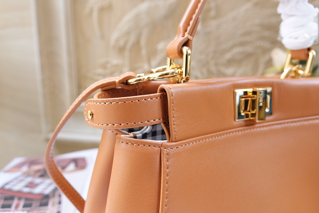 펜디 FENDI 피카부 토트 백