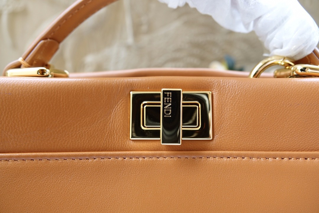 펜디 FENDI 피카부 토트 백