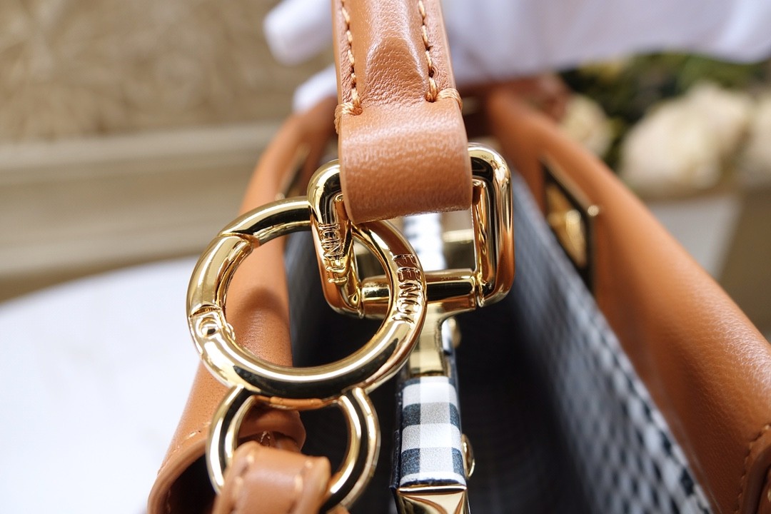 펜디 FENDI 피카부 토트 백