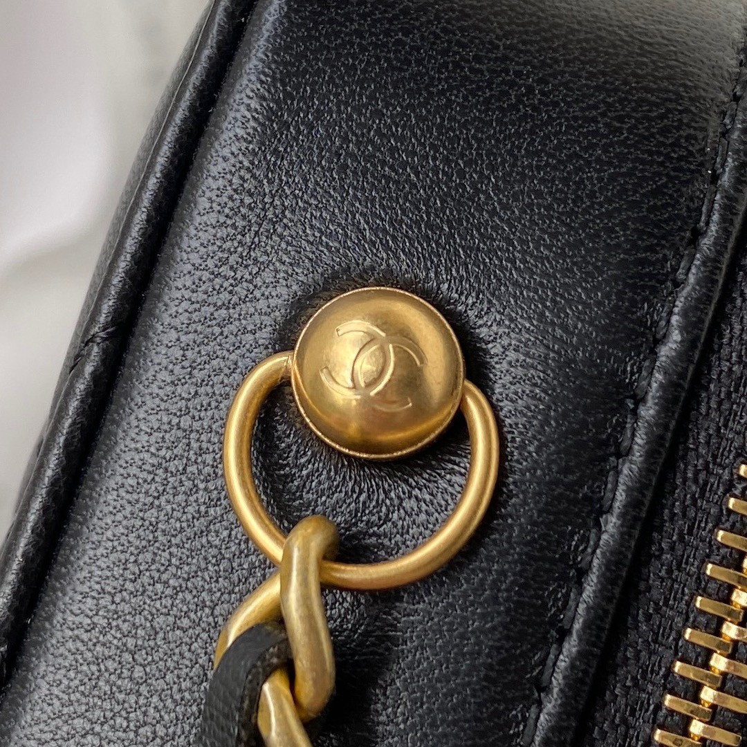 샤넬 골든볼 베티니 카메라 미니 사각 체인백 (블랙)