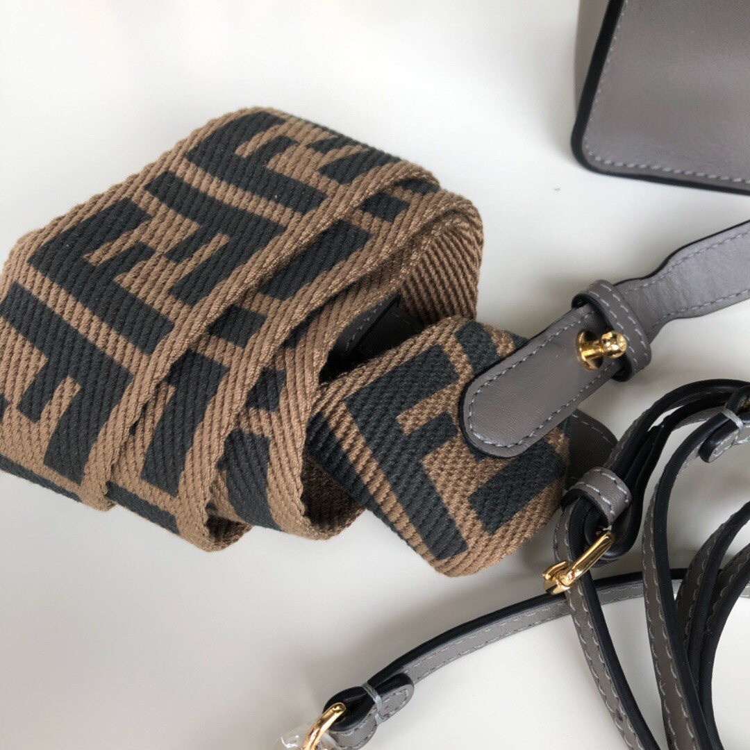 펜디 FENDI 토트 백