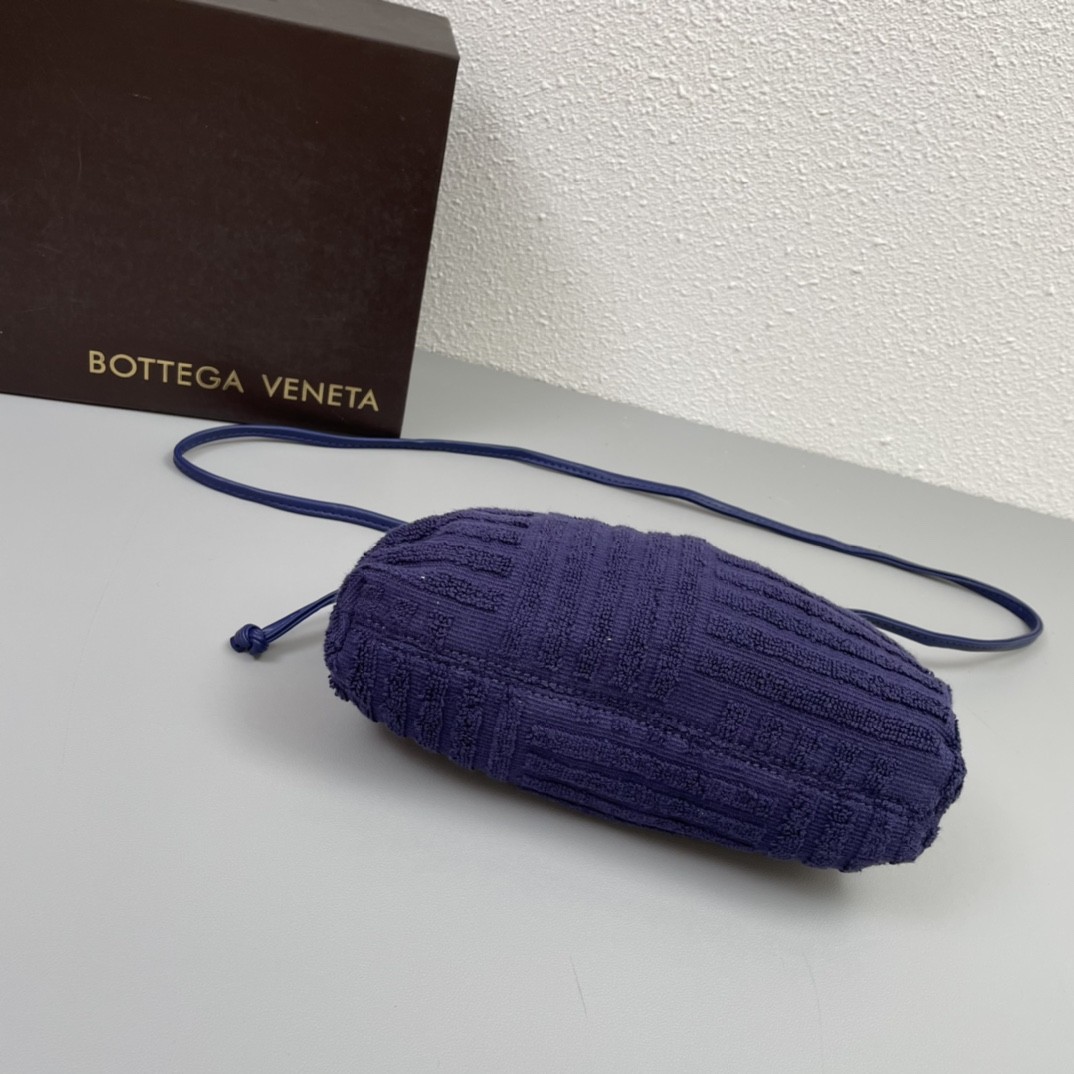 보테가베네타 숄더백