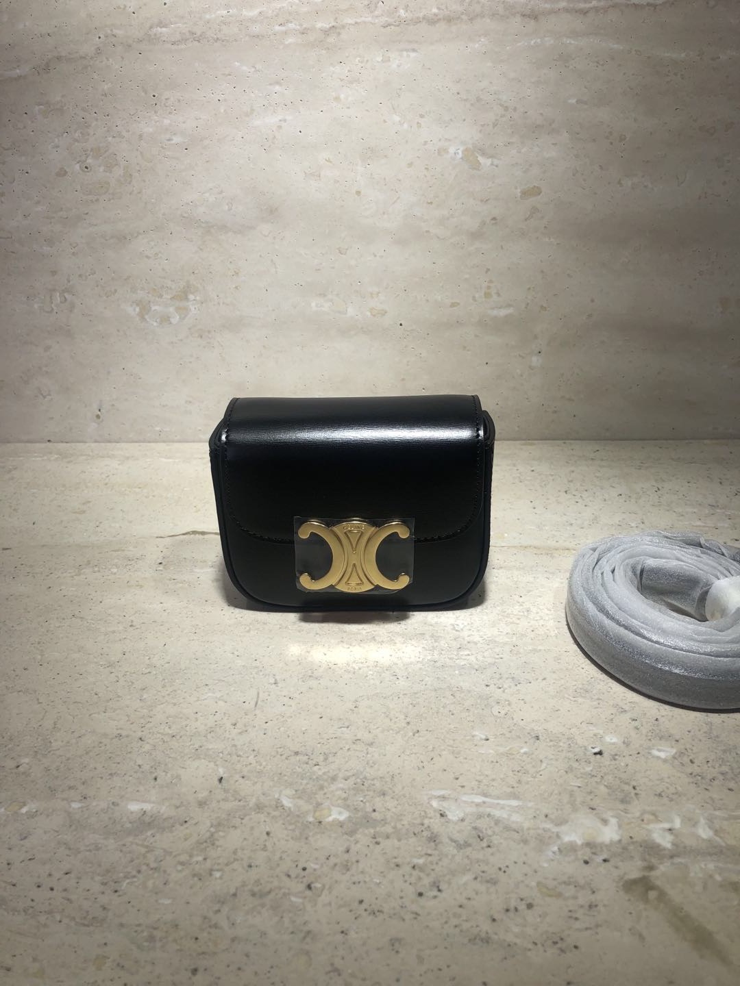 [CELINE-셀린느]  미니 클로드 - 샤이니 카프스킨 블랙