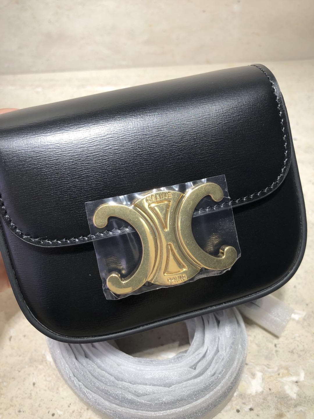 [CELINE-셀린느]  미니 클로드 - 샤이니 카프스킨 블랙