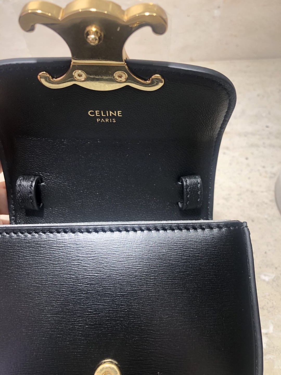 [CELINE-셀린느]  미니 클로드 - 샤이니 카프스킨 블랙