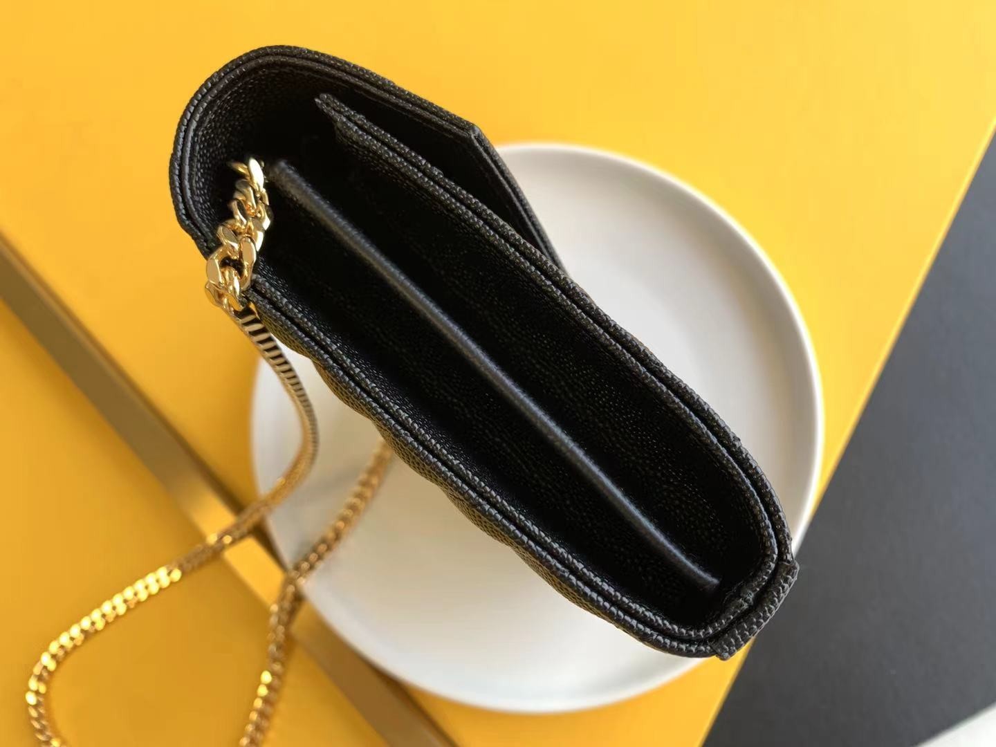 세인트로랑 YSL 로고 모노그램 체인 숄더백 블랙 (금장)