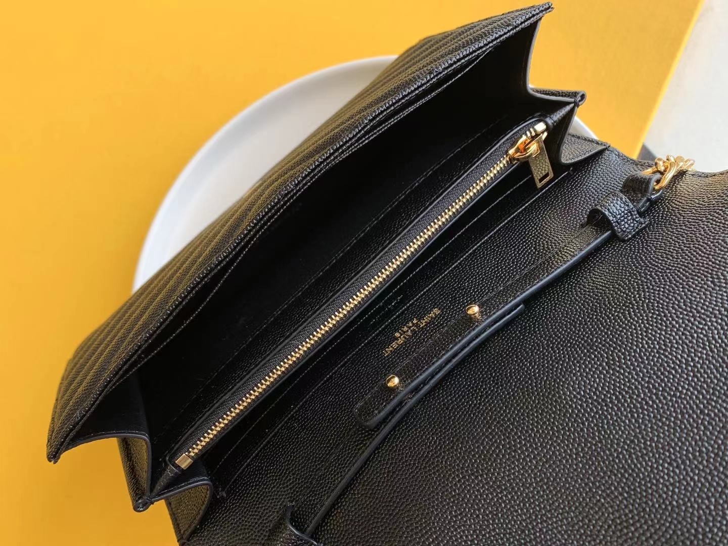 세인트로랑 YSL 로고 모노그램 체인 숄더백 블랙 (금장)