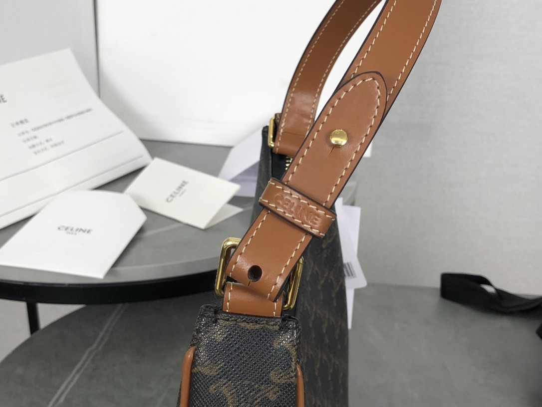 [CELINE-셀린느] 아바백 - 트리옹프 캔버스 & 카프스킨 탠  [백경]