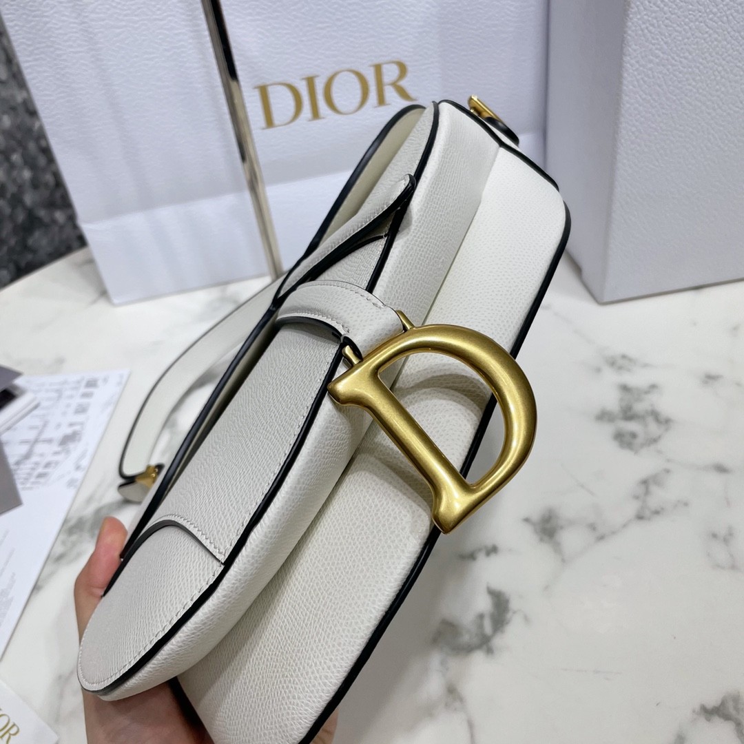 디올 새들백 미듐 (화이트)