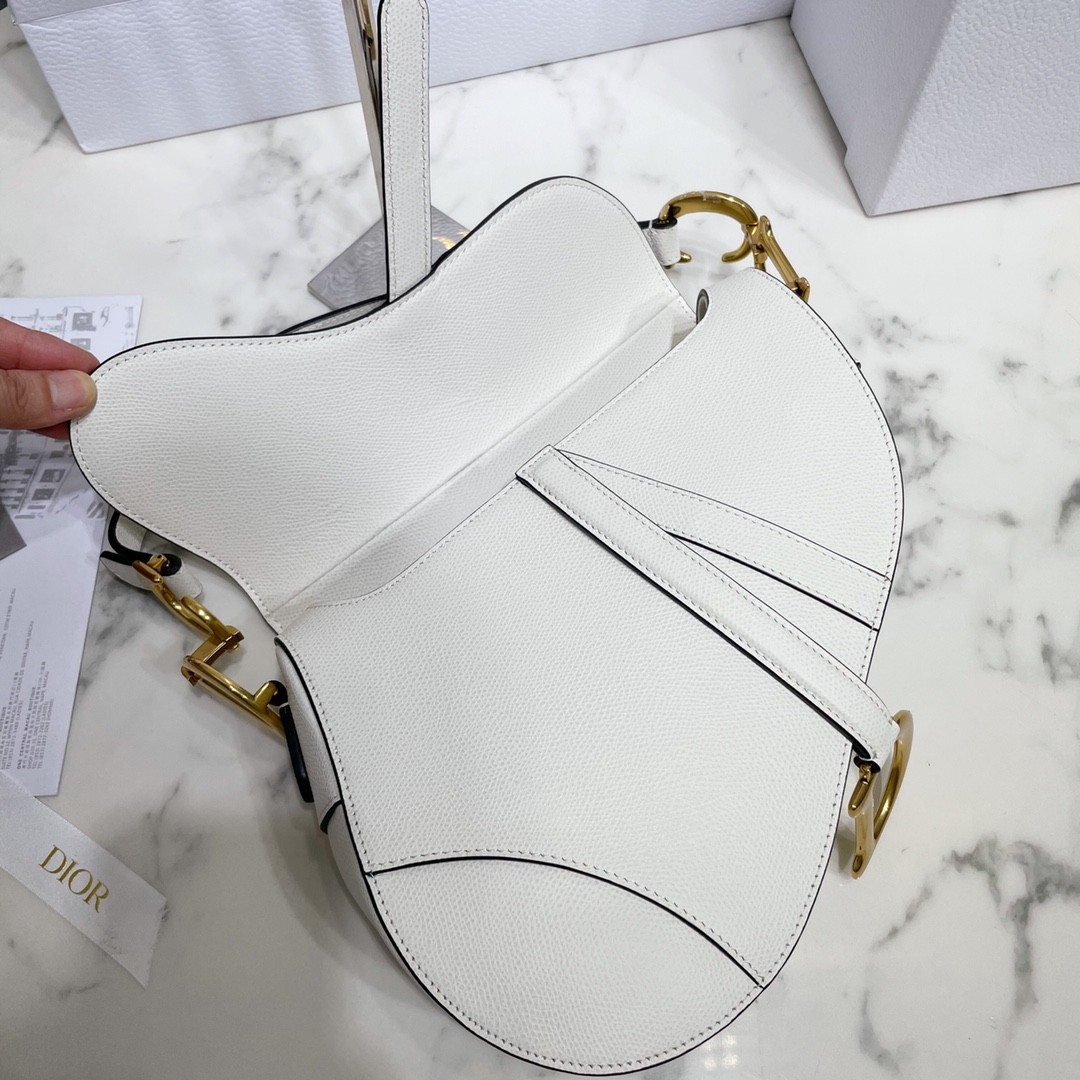 디올 새들백 미듐 (화이트)