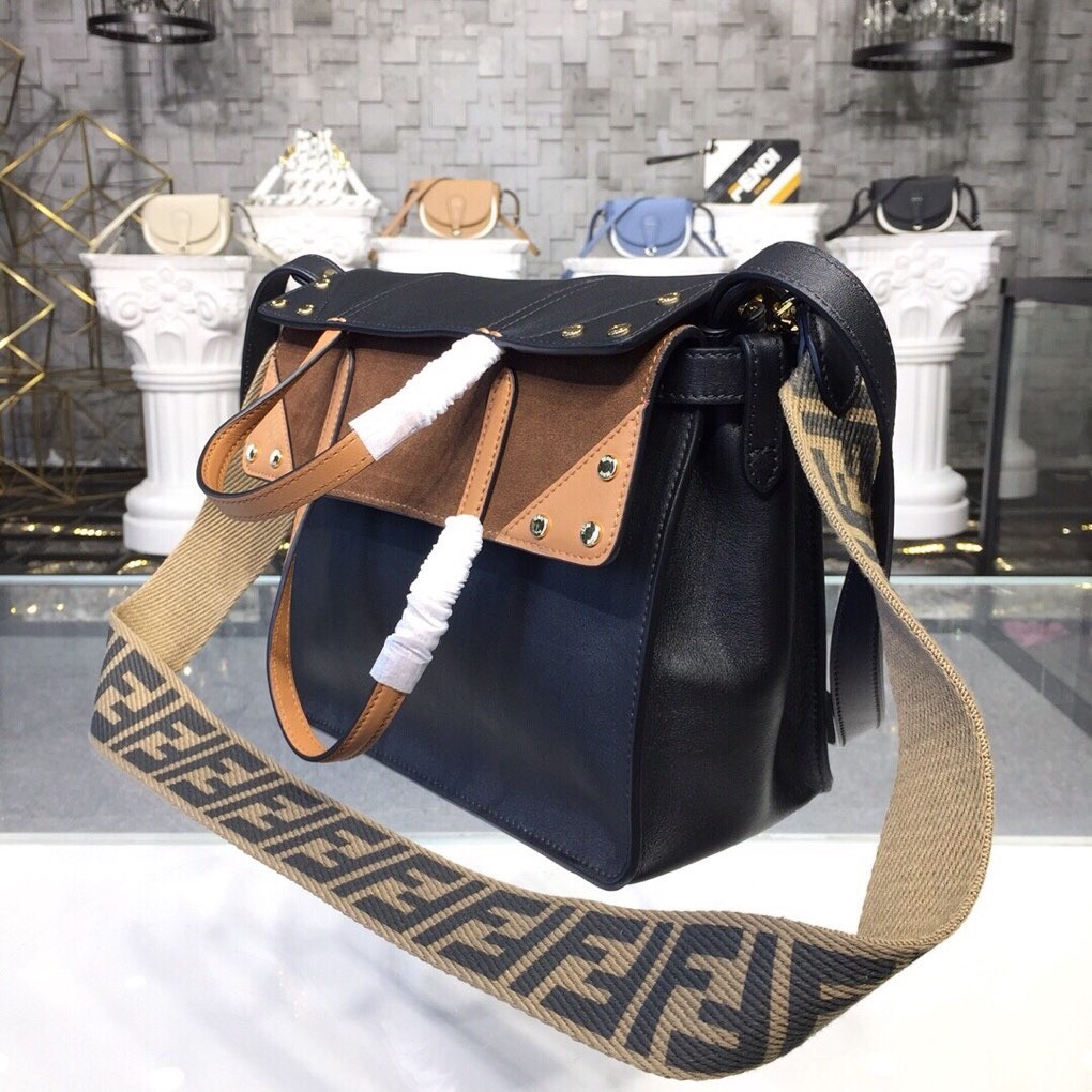 펜디 FENDI 스트랩 토트 백