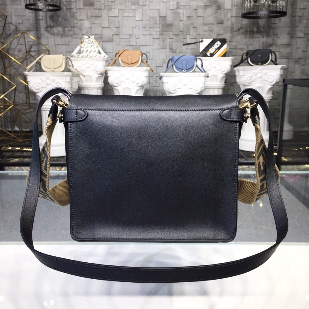 펜디 FENDI 스트랩 토트 백