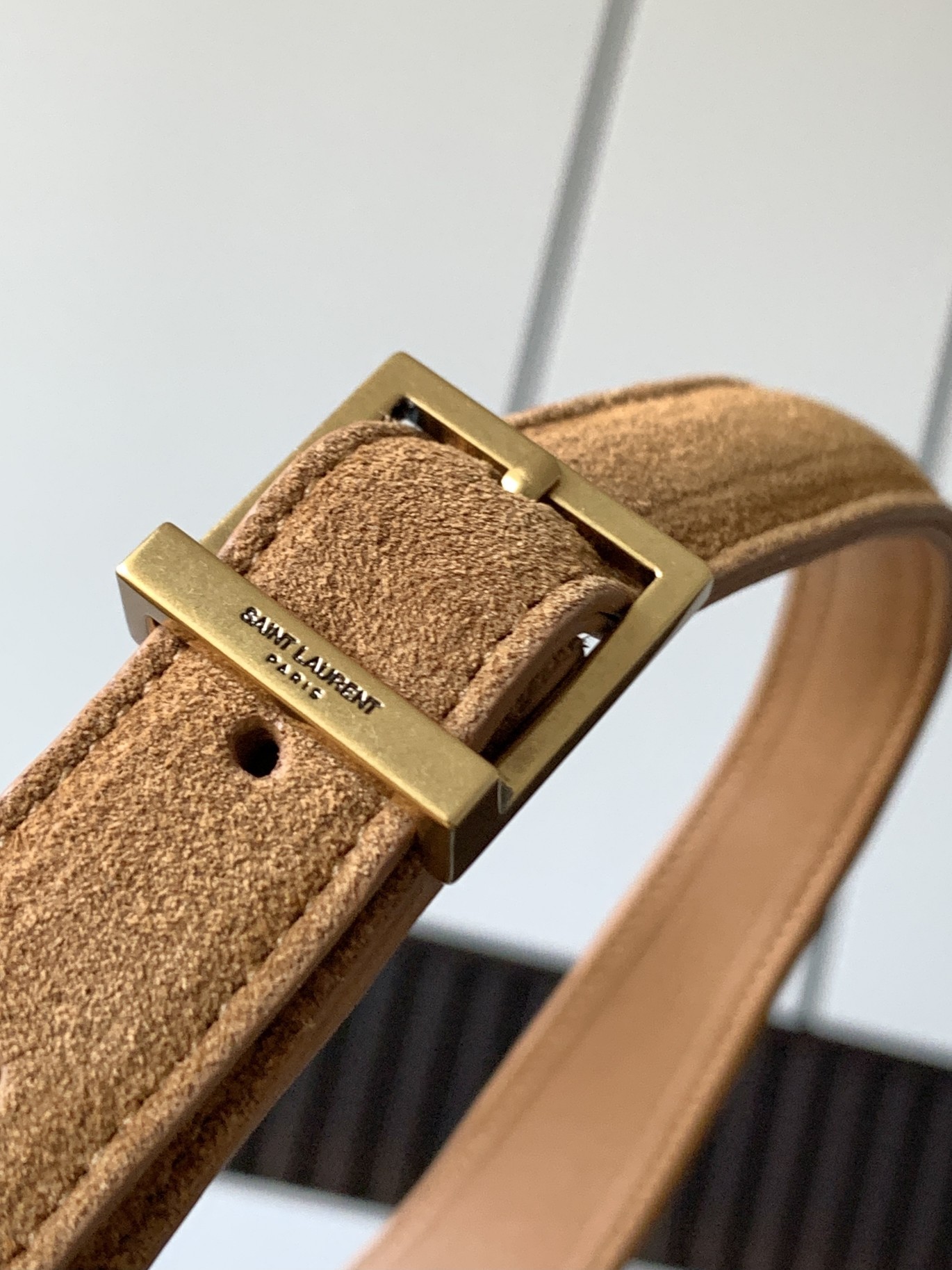 세인트로랑 스무스 스웨이드 LE 5A7 스몰 호보백 (브라운)