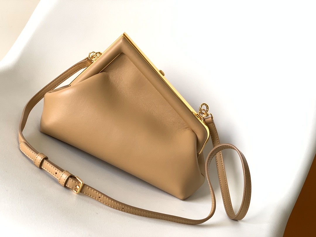 펜디 FENDI First 퍼스트 숄더 백