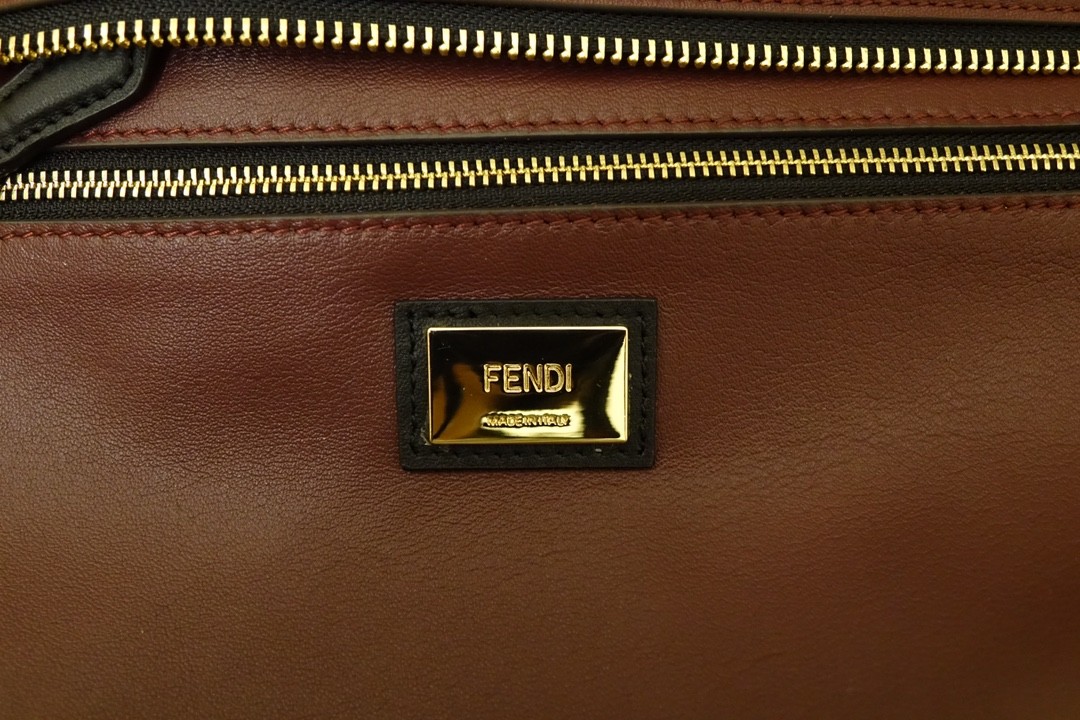 펜디 빈티지 쇼퍼백