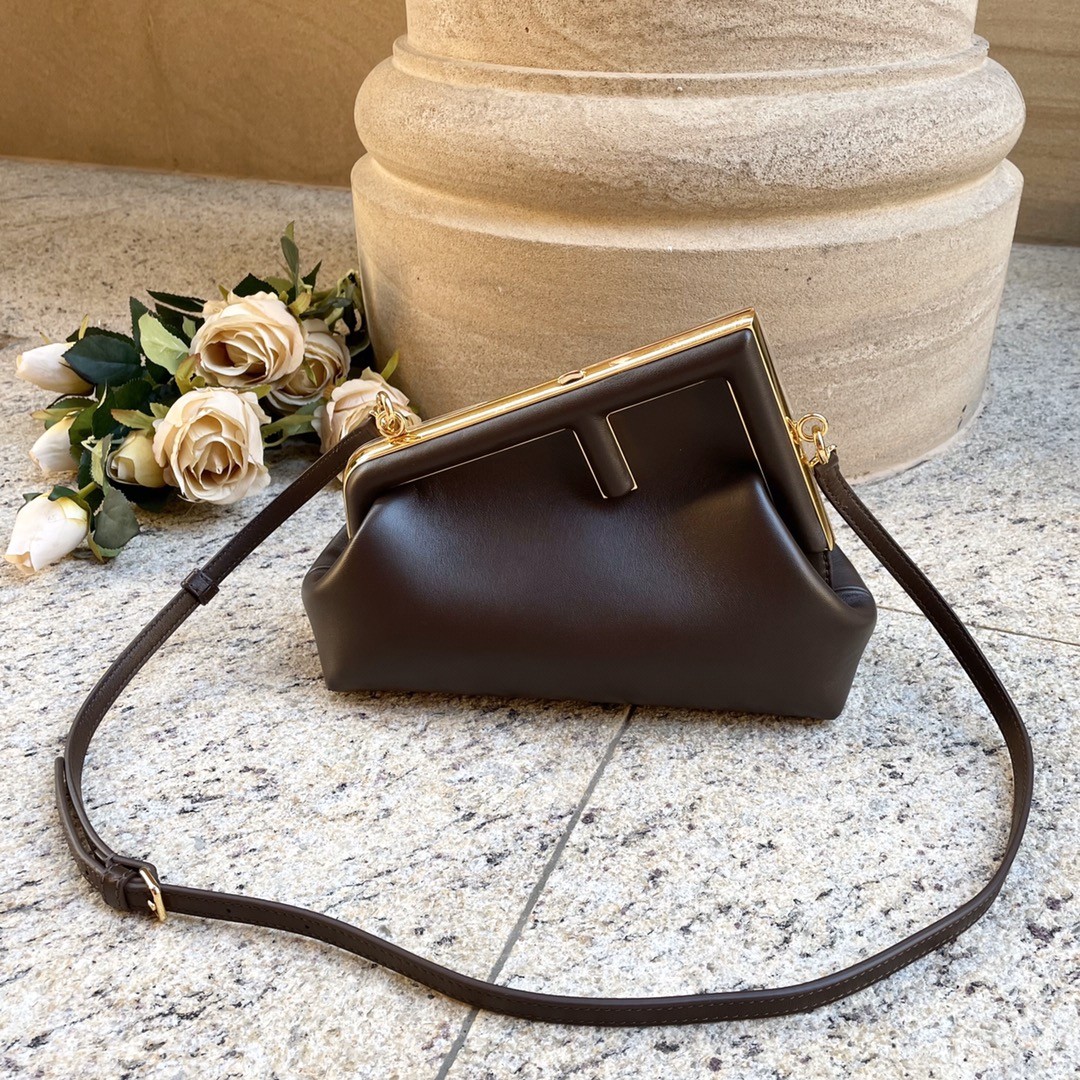 펜디 퍼스트 숄더백