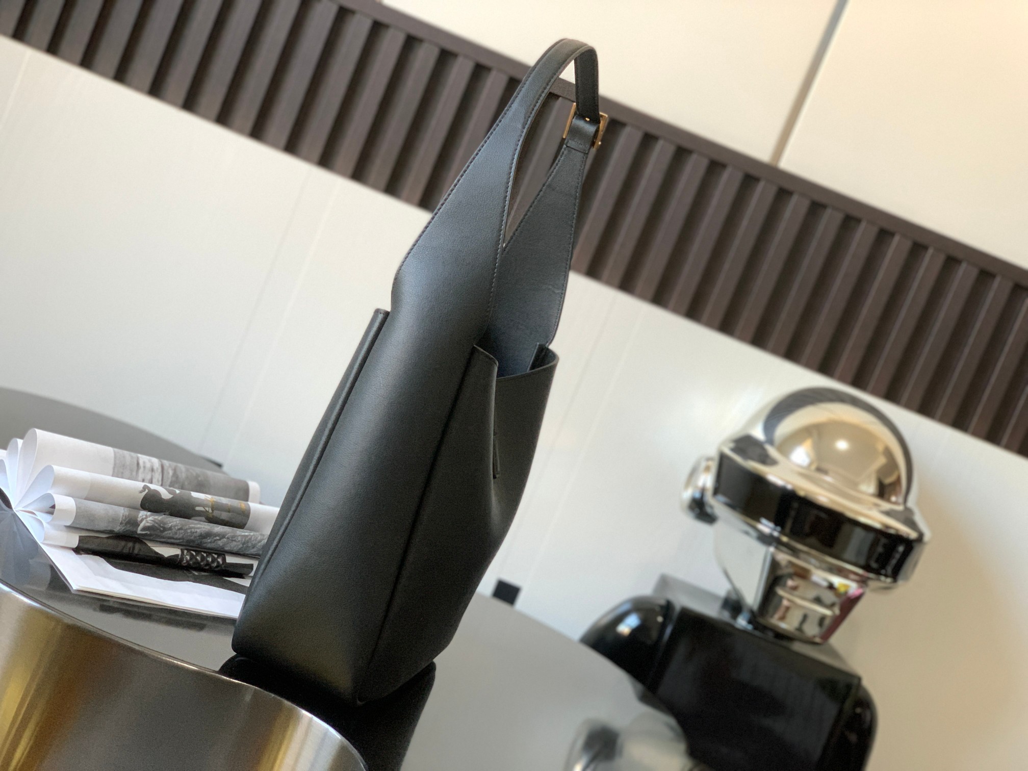 세인트로랑 블렉 래더 여성 호보백