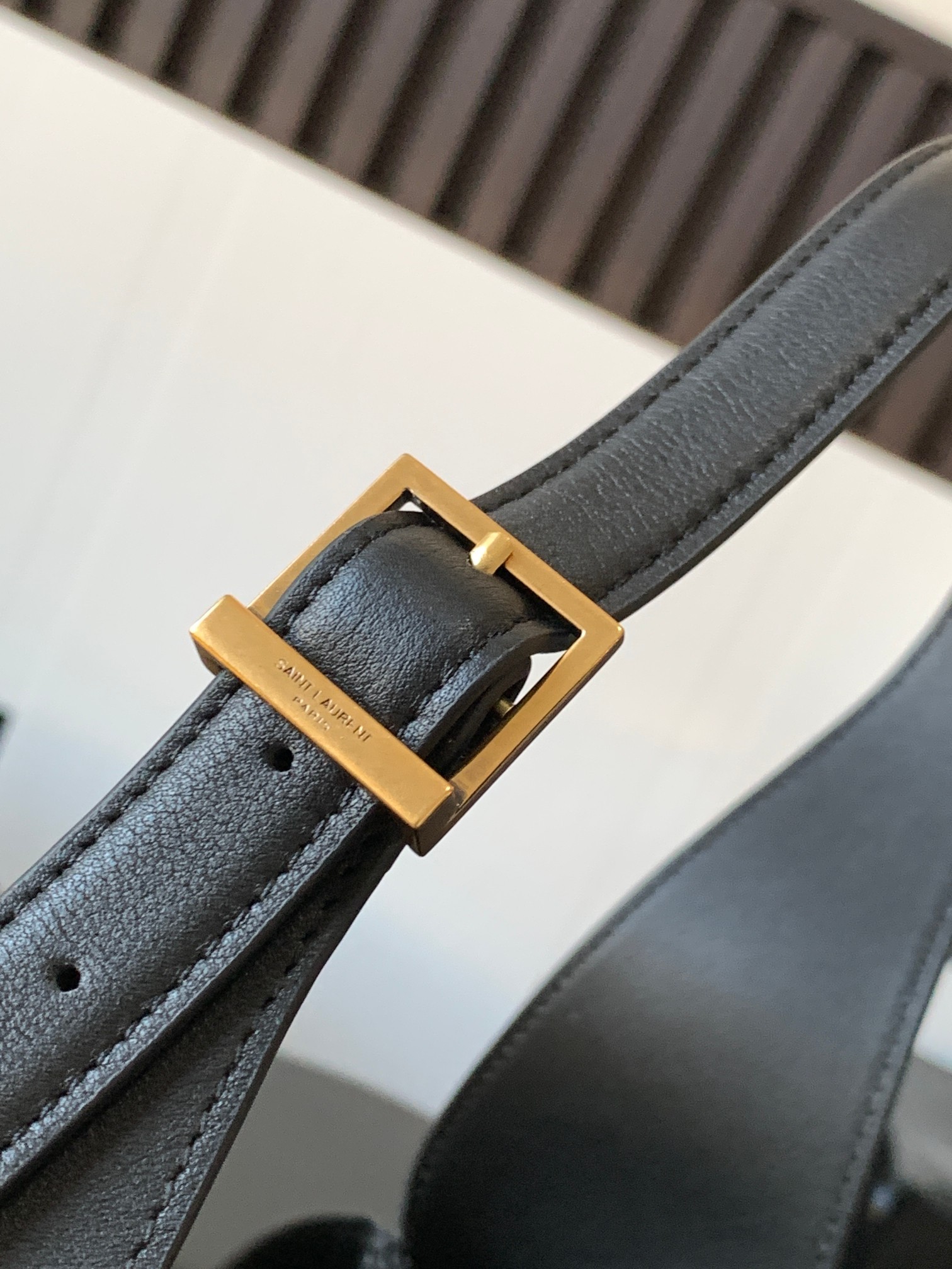 세인트로랑 블렉 래더 여성 호보백