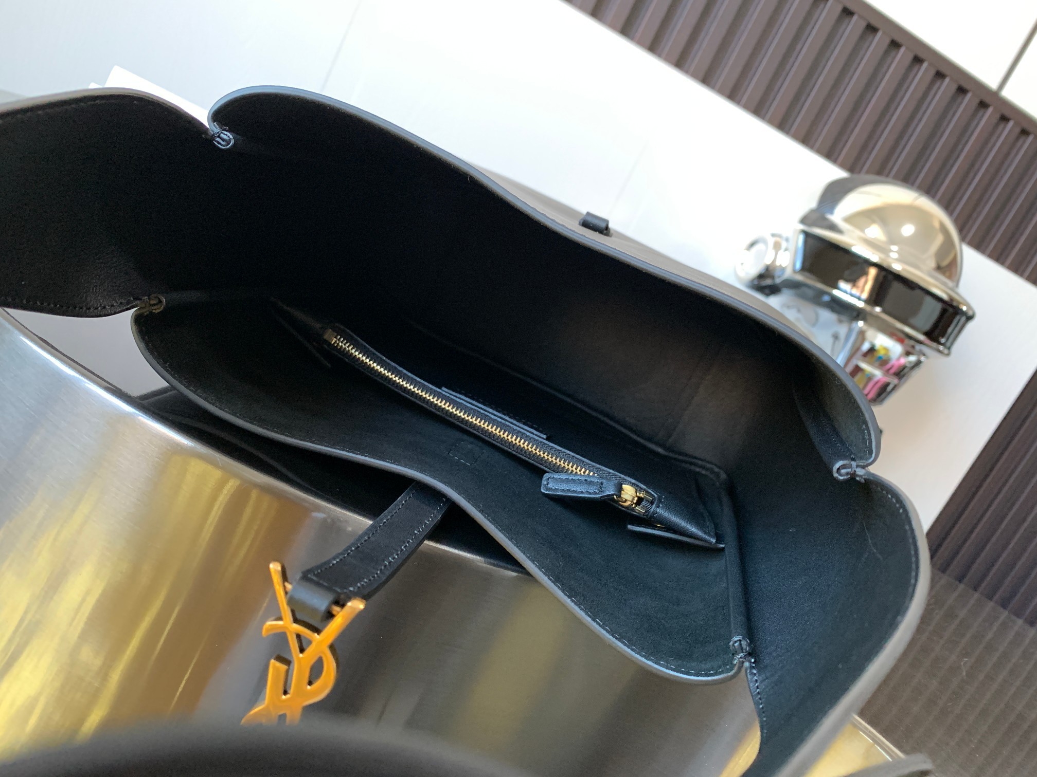 세인트로랑 블렉 래더 여성 호보백