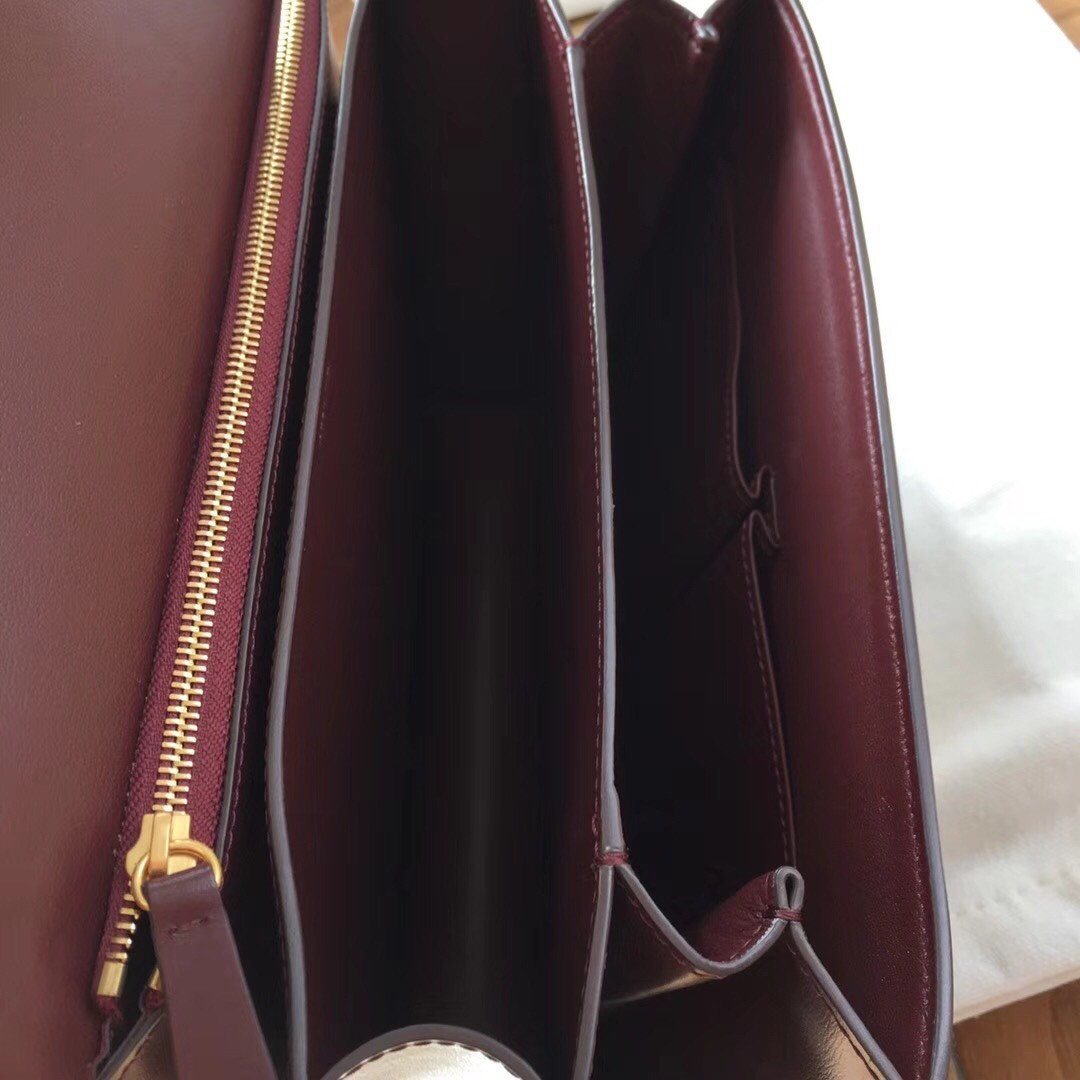 [CELINE-셀린느]  셀린느 박스 카프스킨 틴 클래식백 버건디