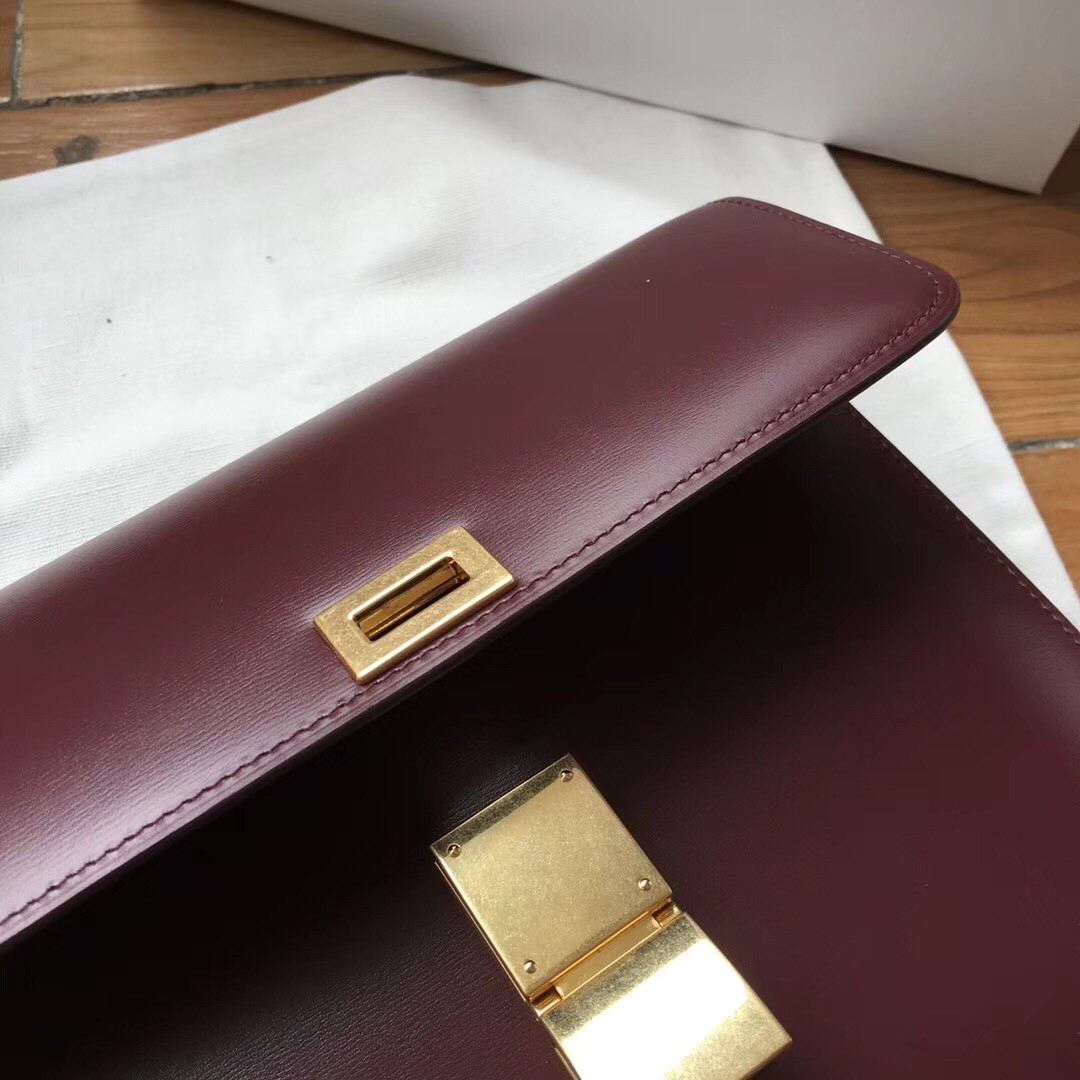 [CELINE-셀린느]  셀린느 박스 카프스킨 틴 클래식백 버건디