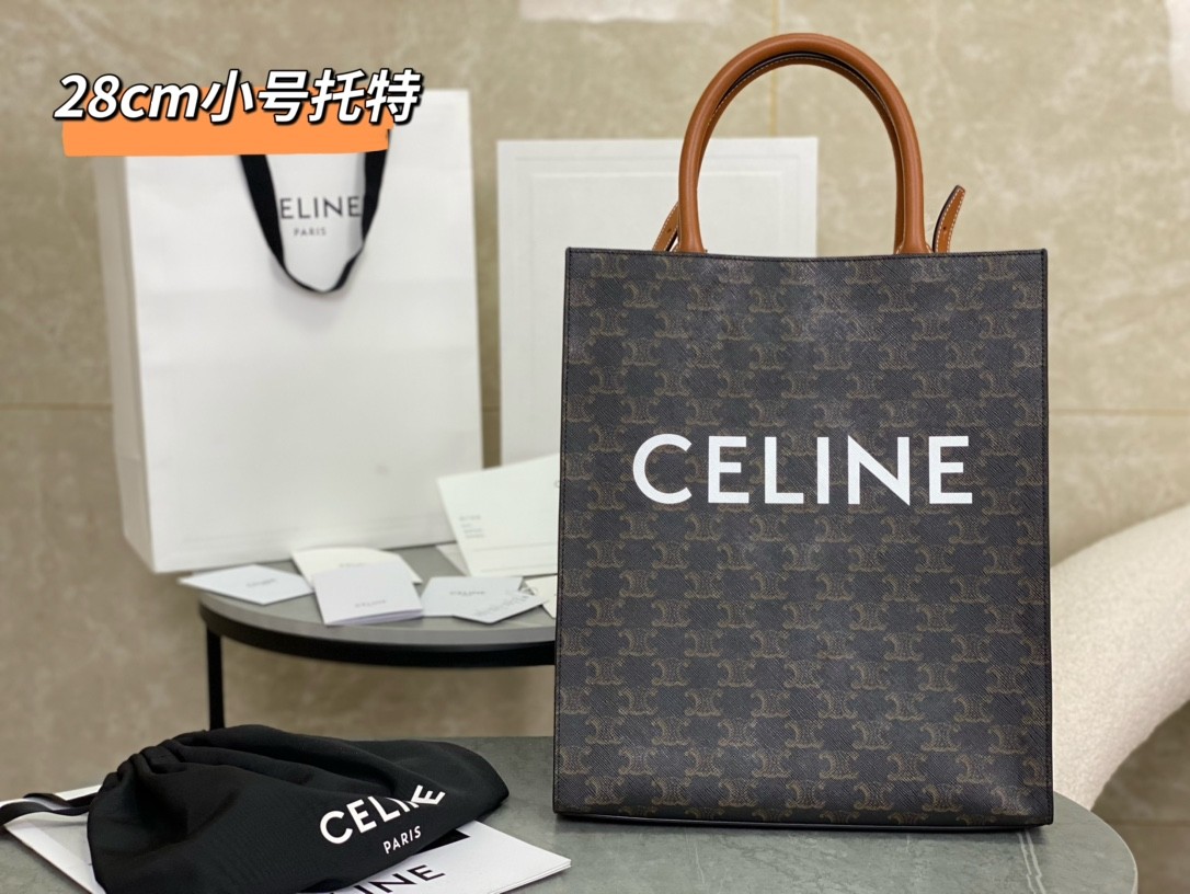 [CELINE-셀린느]  스몰 버티컬 카바스 - CELINE 프린트 트리옹프 캔버스 & 카프스킨 탠  [백경]