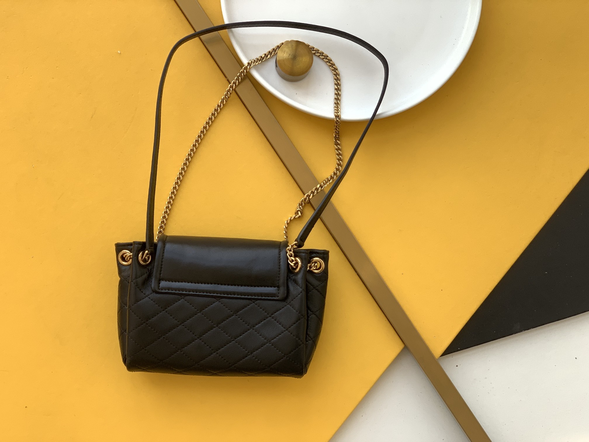 세인트로랑 노리타 체인 램스킨 숄더백 (블랙)