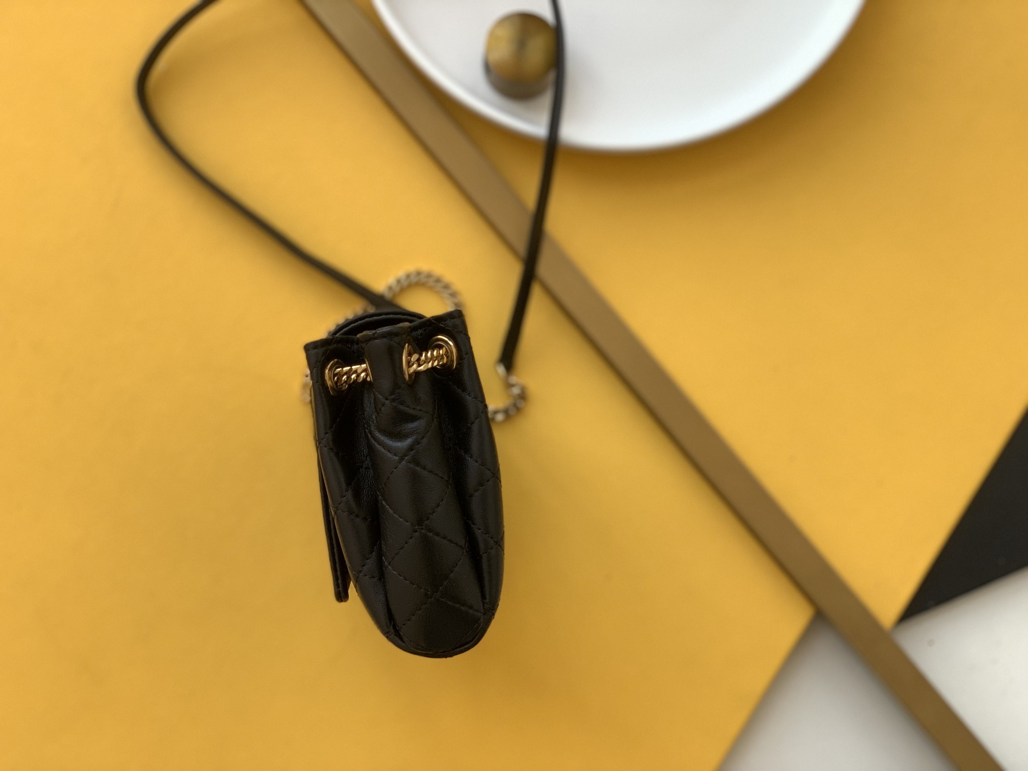 세인트로랑 노리타 체인 램스킨 숄더백 (블랙)