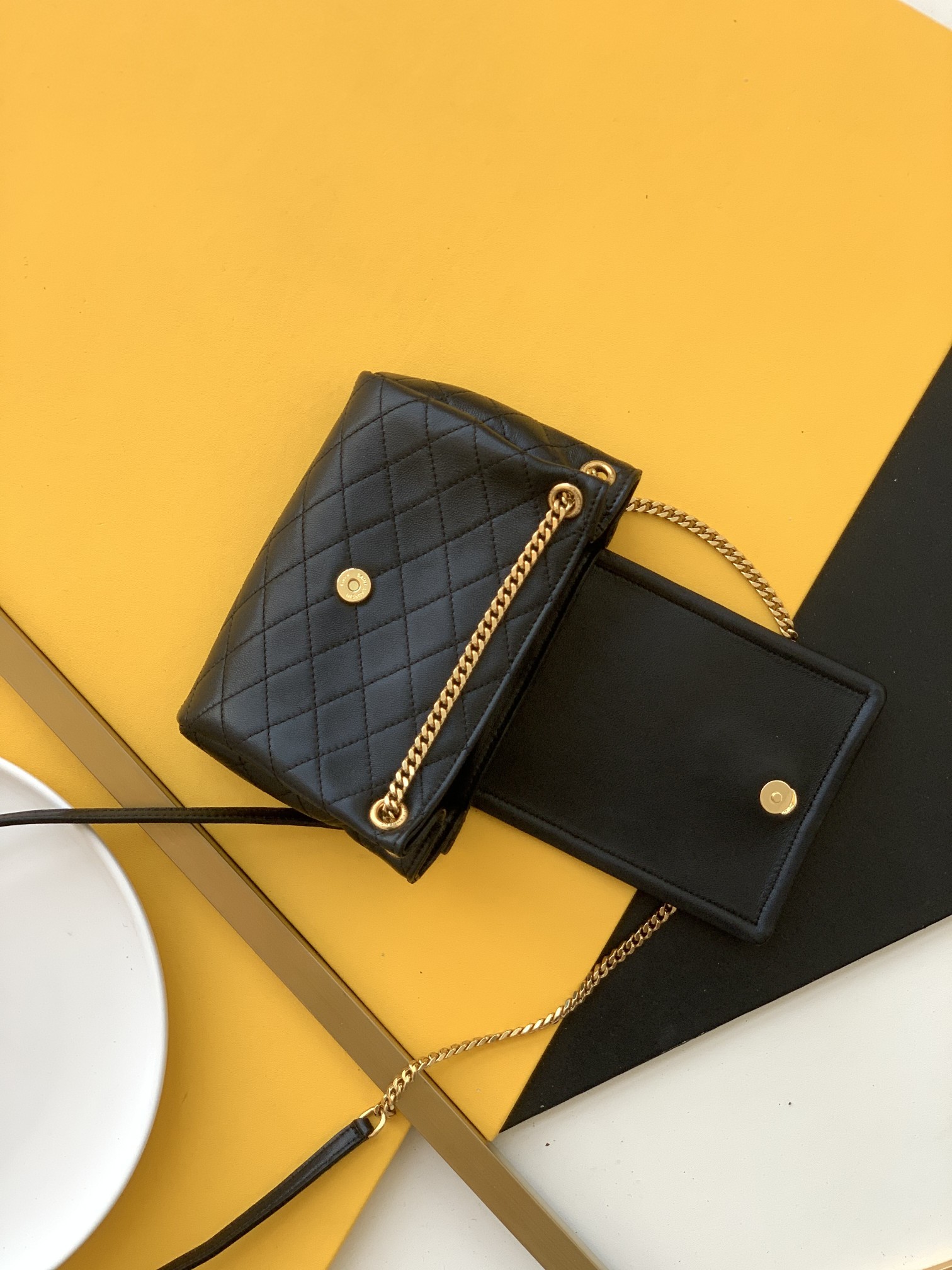 세인트로랑 노리타 체인 램스킨 숄더백 (블랙)