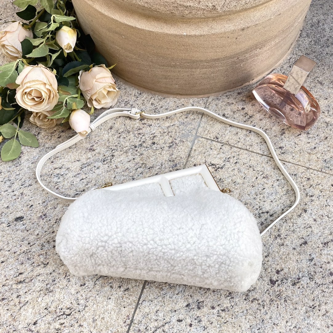 펜디 퍼스트 스몰 숄더백