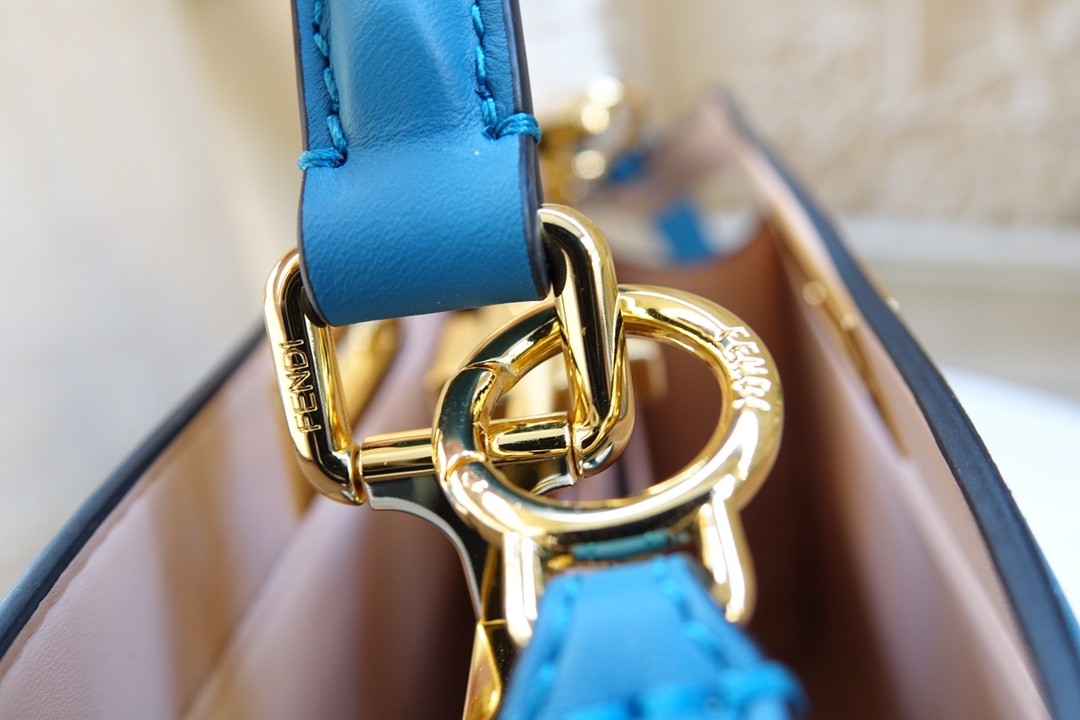 펜디 FENDI 피카부 아이씨유 토트 백