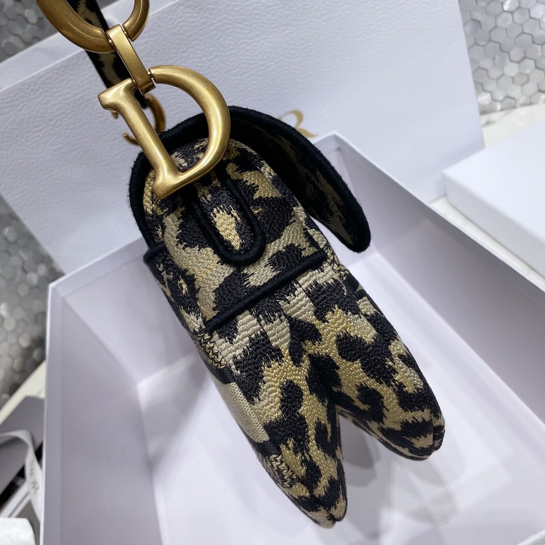 디올 새들백 오블리크 미듐 (레오파드)