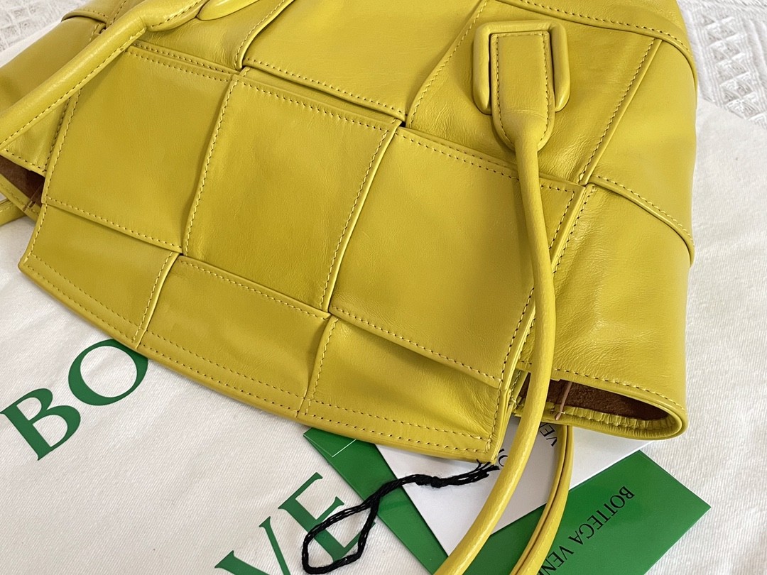 보테가베네타 아르코 스몰 토트백