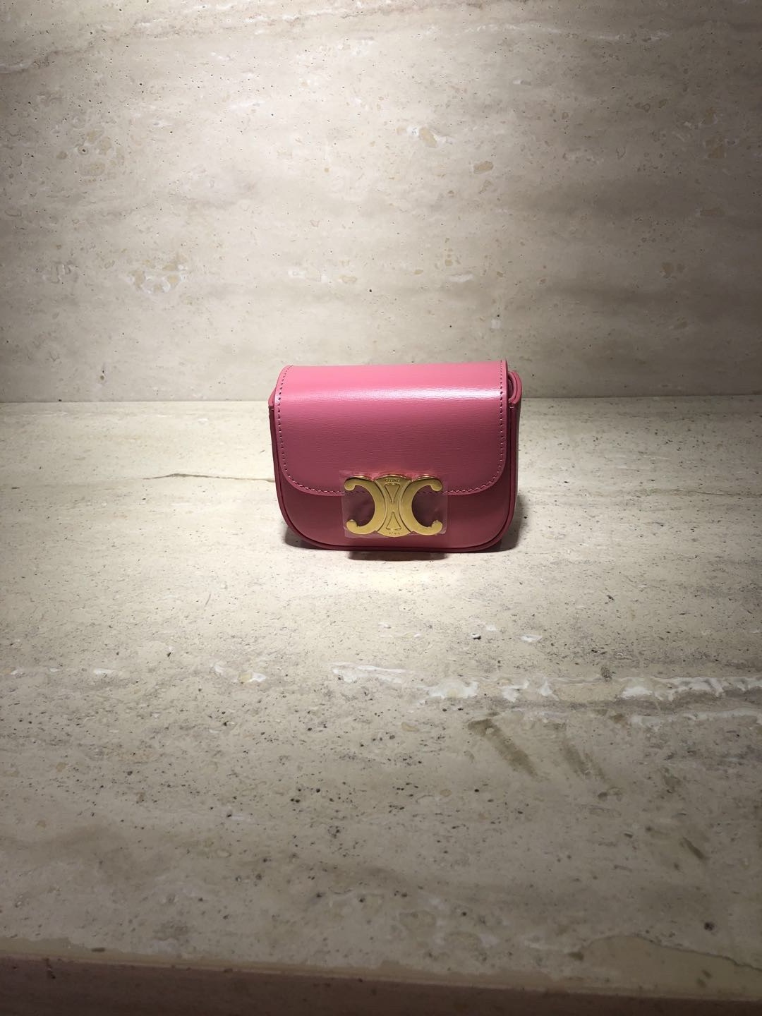 [CELINE-셀린느] 셀린느 샤이니 카프스킨 미니 트리옹프 백 플라밍고