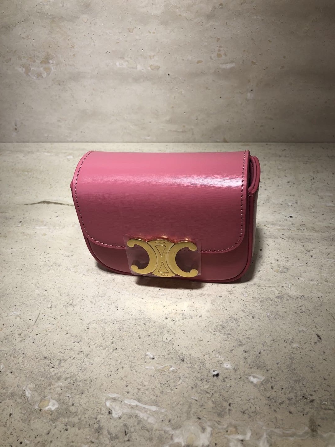 [CELINE-셀린느] 셀린느 샤이니 카프스킨 미니 트리옹프 백 플라밍고