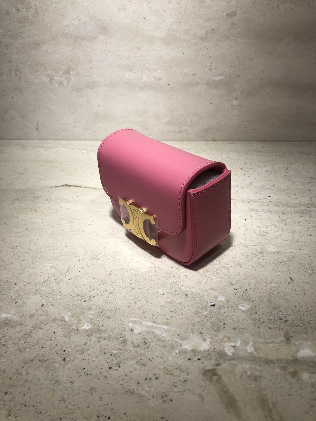 [CELINE-셀린느] 셀린느 샤이니 카프스킨 미니 트리옹프 백 플라밍고