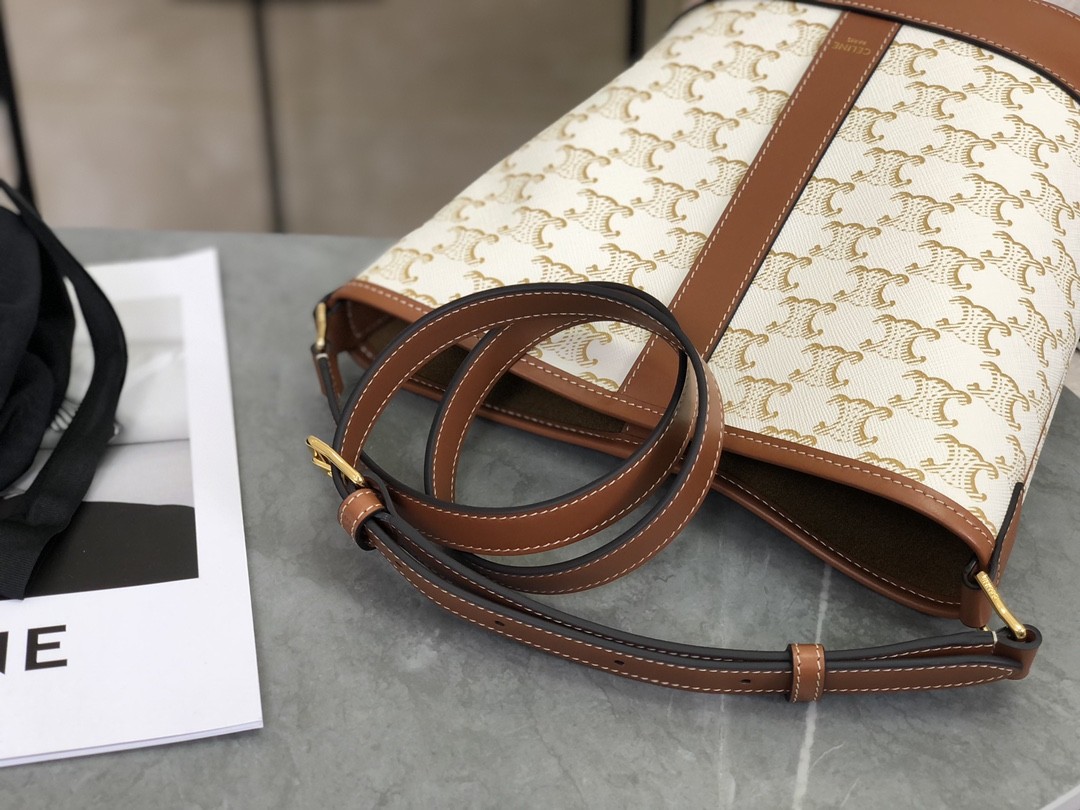 [CELINE-셀린느]  스몰 버킷 - 트리옹프 캔버스 & 카프스킨 화이트  [백경]