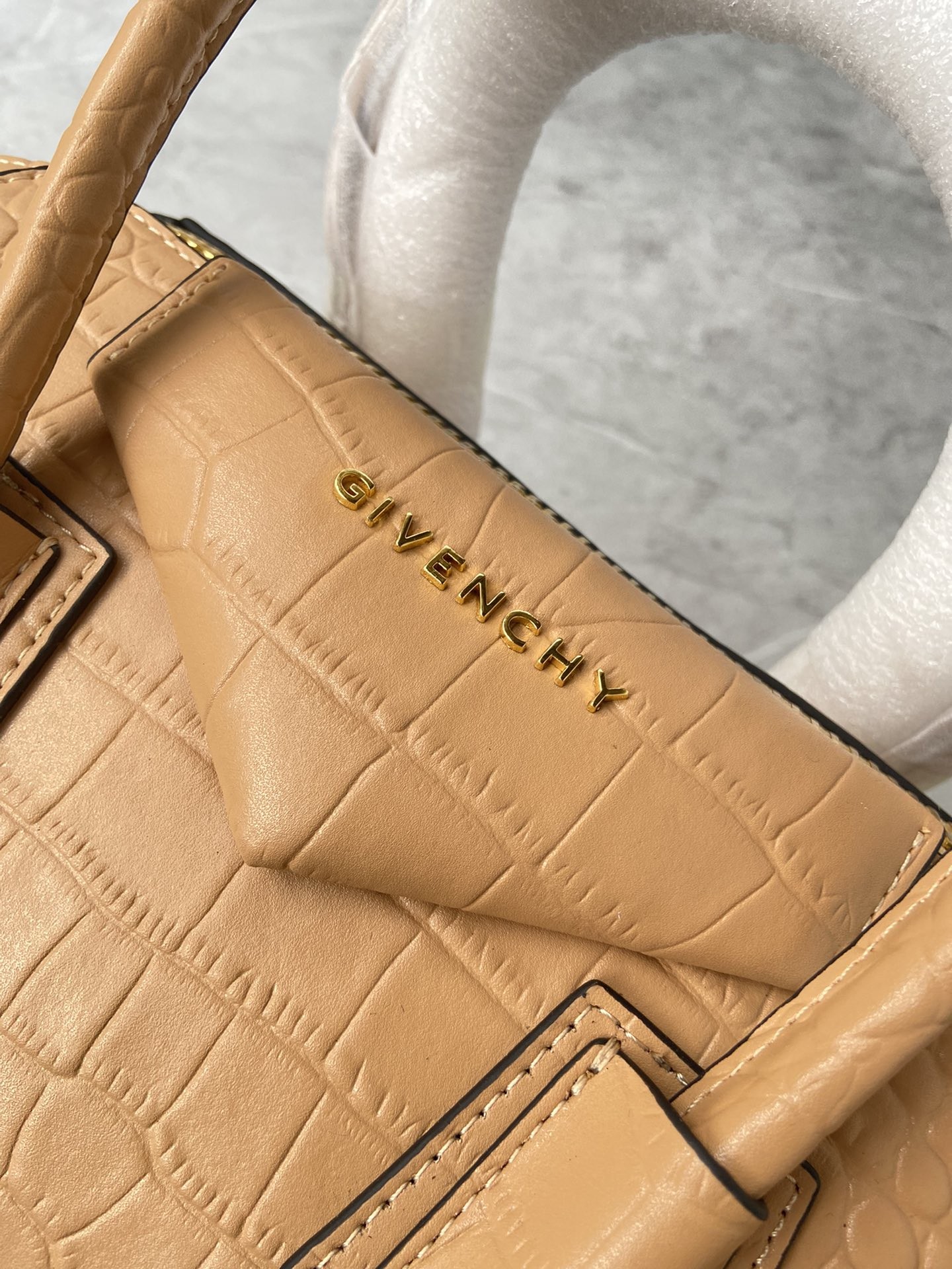 지방시 GIVENCHY Antigona mini tote 안티고나 미니 토트 백